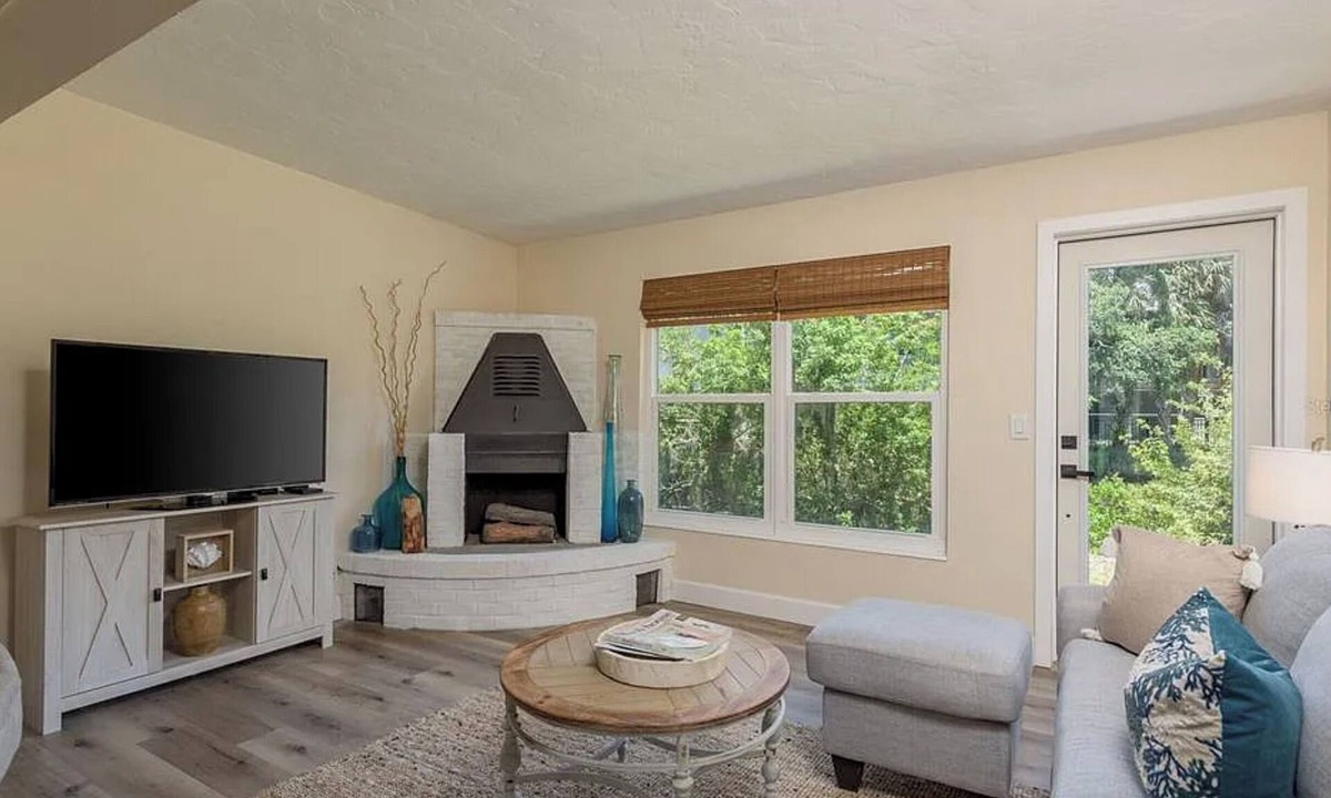 Marthas Vineyard Cottage | Nature, Comfort, and Calm – All at the Bayou’s Edge