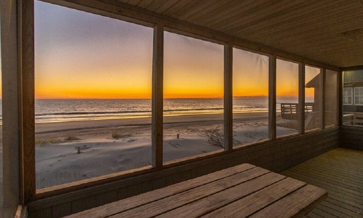 Colington Cottage | Nena's - Oceanfront