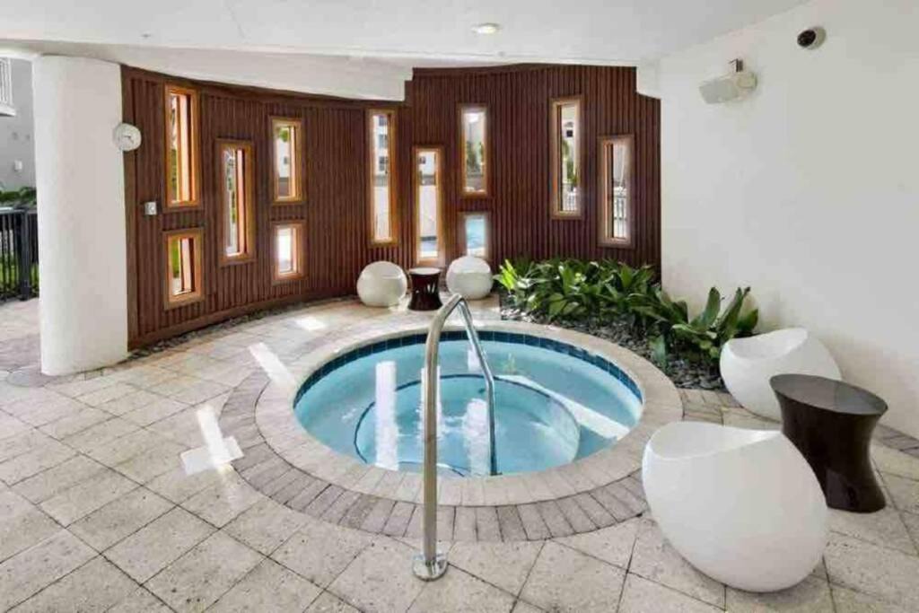 Channel District Apartment | NEW 2/2 Luxury Downtown Tampa Apt