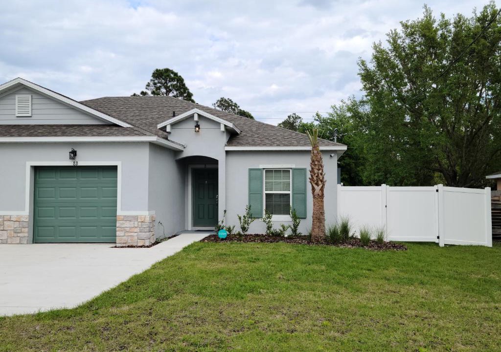 Palm Coast House | New 3bed Close to Beaches and Attractions
