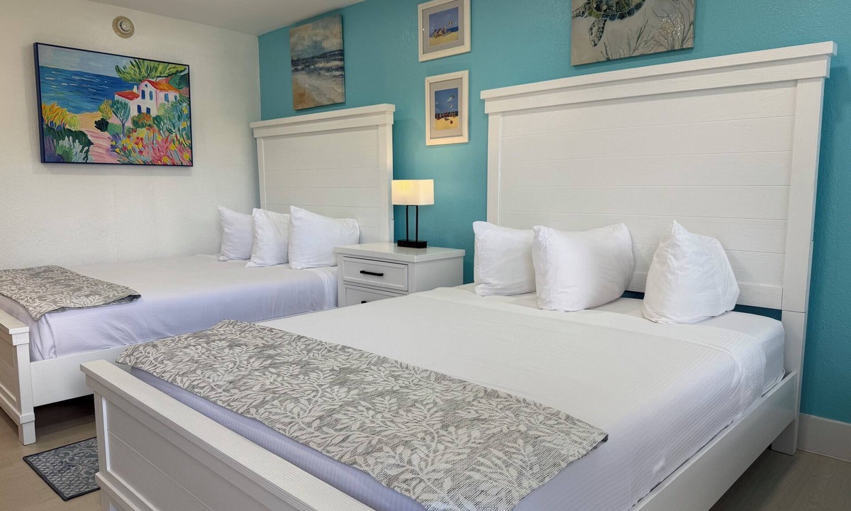 Trailer Estates Hotel | New Condo Room Pool Marina Near Beaches