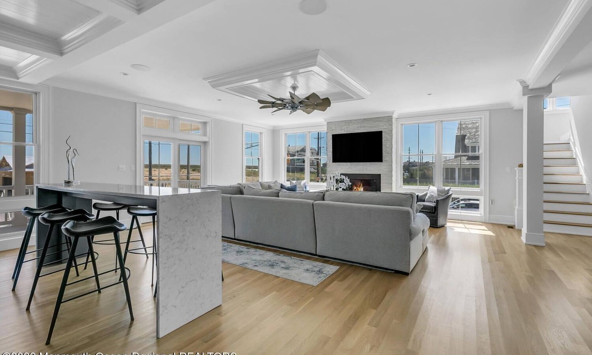 Mantoloking House | NEW CONSTRUCTION RIGHT ACROSS FROM THE OCEAN