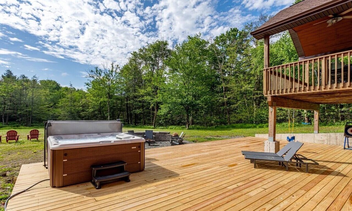 Roscoe House | NEW: Multi-Generational Haven nr Roscoe