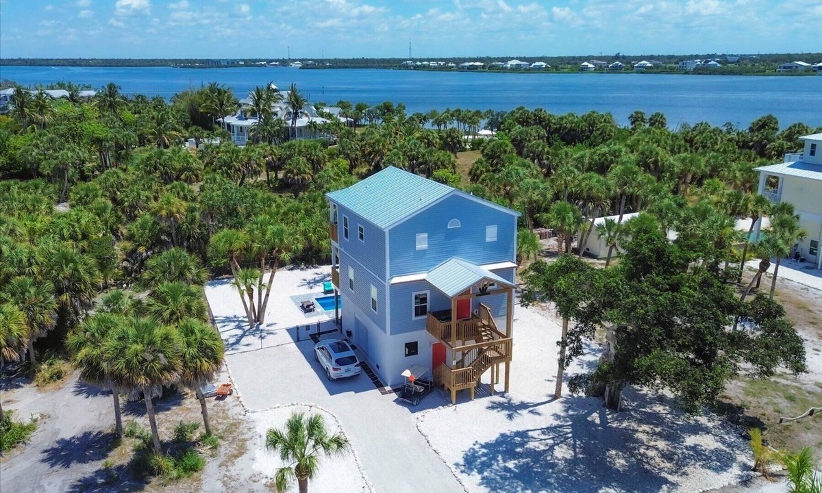 Palm Island House | New pool home on Lemon Bay Lane!