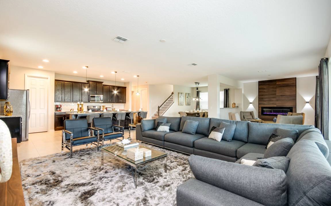 Florida Central Atlantic Coast Villa | New Solara Resort 9 Bedroom 6 Bathroom Resort Villa