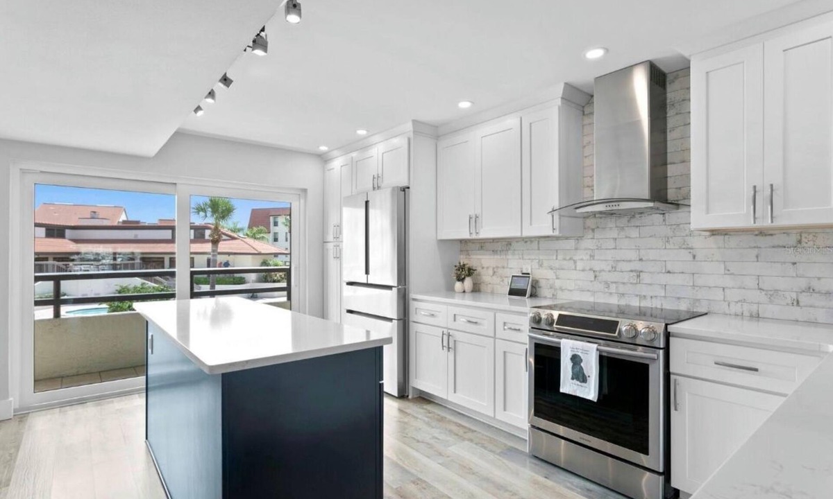 Tierra Verde House | New! “Starfish Bay House” Tierra Verde, FL 2bd/3.5ba Bay views, beaches