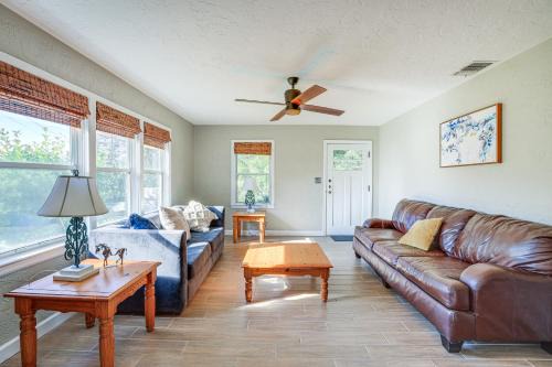 Newberry House | Newberry Home w/Deck on 10 Acres!