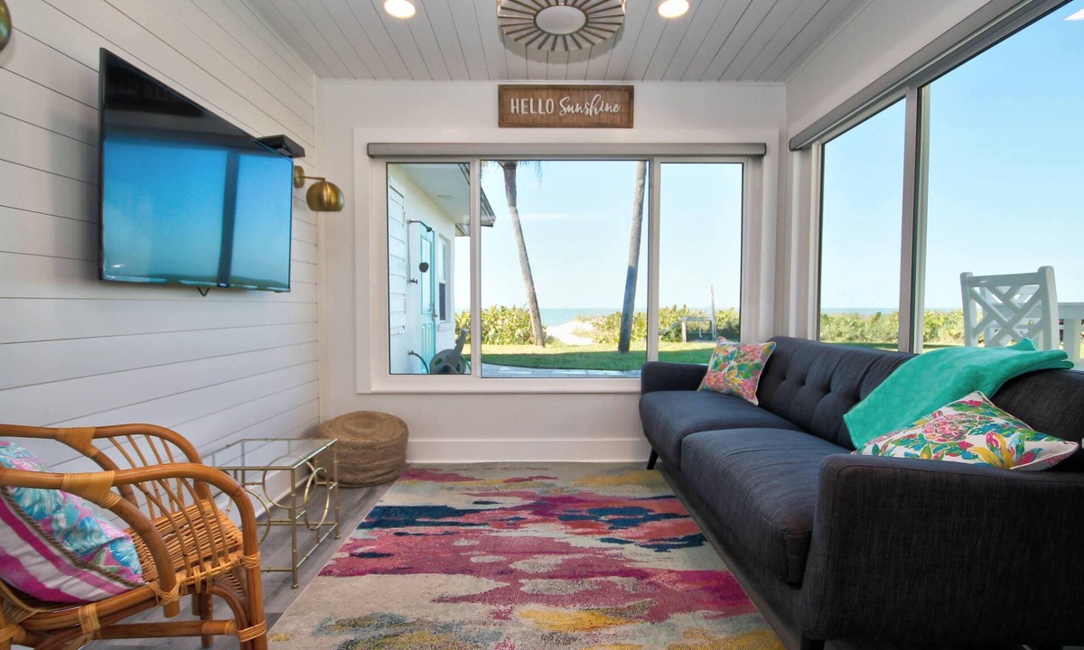 Belleair Beach Cottage | Newly Renovated Cottage ON the beach, Ground Floor, no stairs
