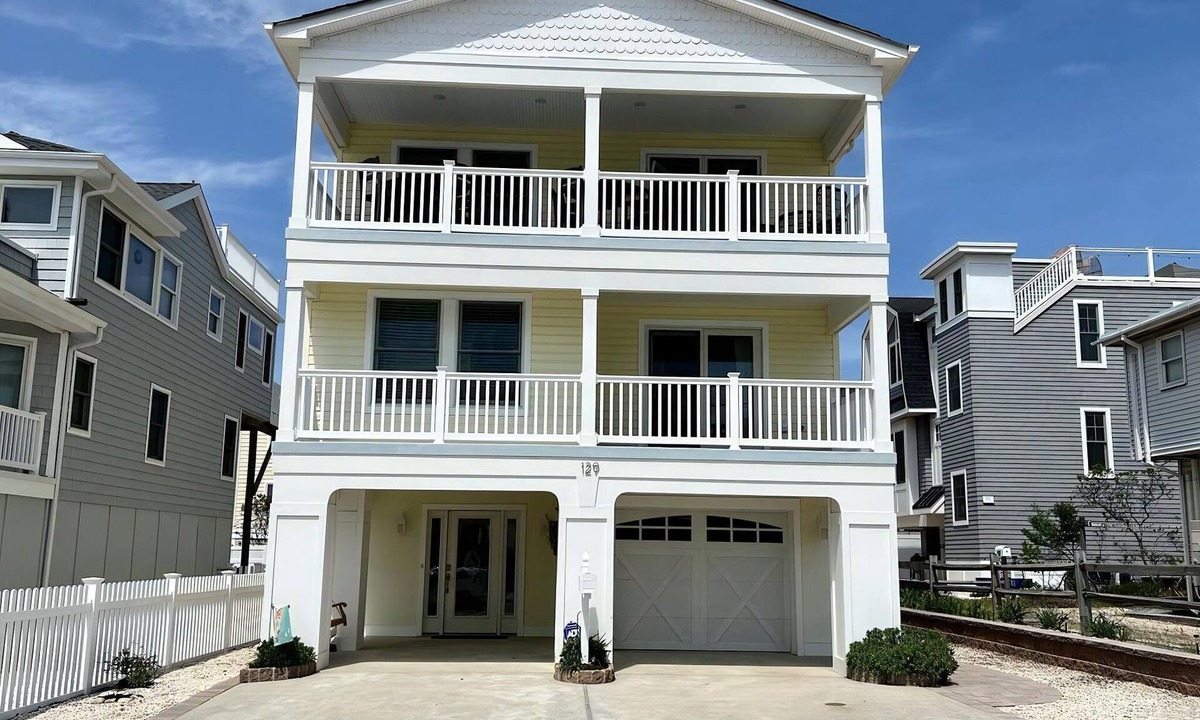 Ship Bottom House | Nice home in Ship Bottom with 3 Bedrooms, Private swimming pool and WiFi