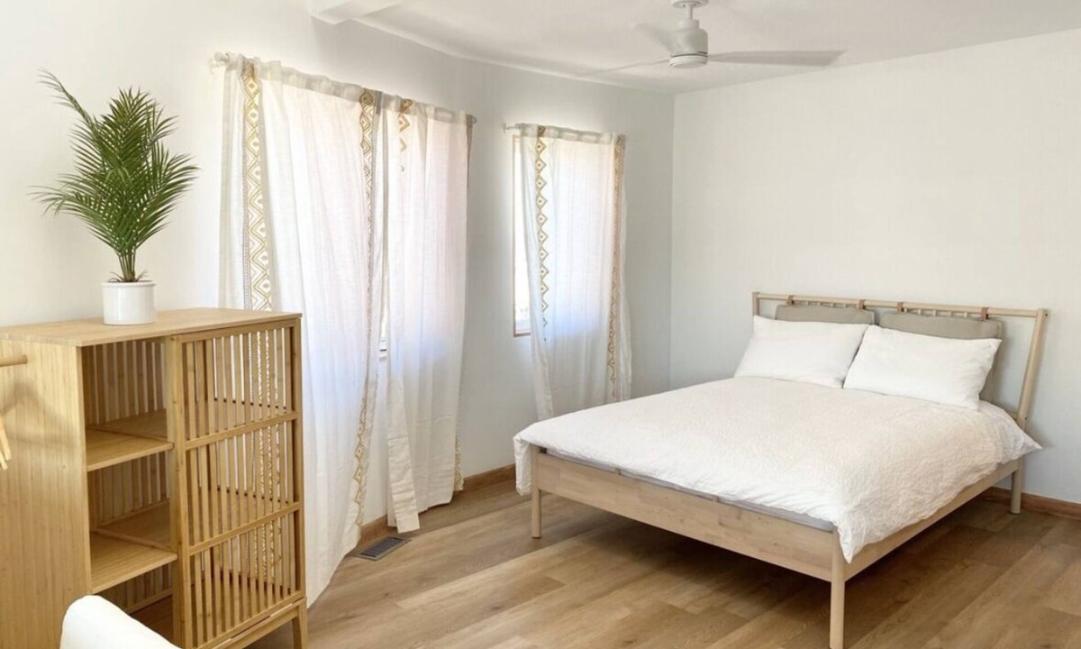 Wildwood Crest House | Ocean Beach House - Block of the beach! Sleeps 8-10