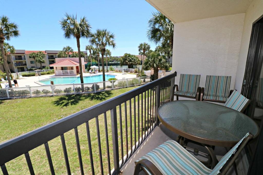 Butler Beach Apartment | Ocean Village Club F25