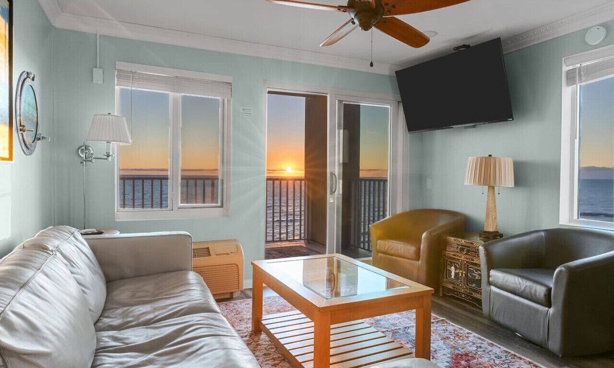 Northeast Virginia Beach Condo | Oceanfront Beach Condo, Pool, Gym, Fishing Surfing