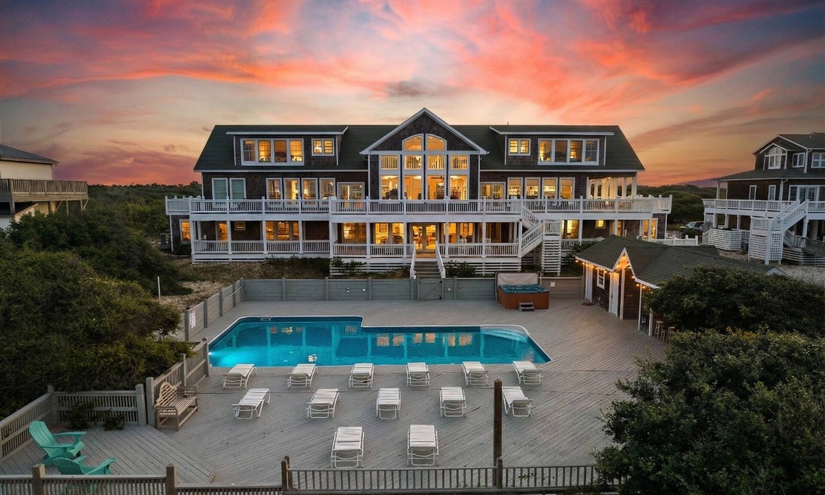 Corolla House | Oceanfront Estate | Sleeps 40 | Weddings & Retreats | 18BR | OBX
