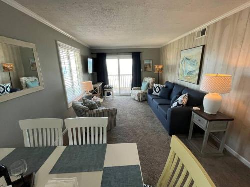 Windy Hill Apartment | Oceanfront Extravagance