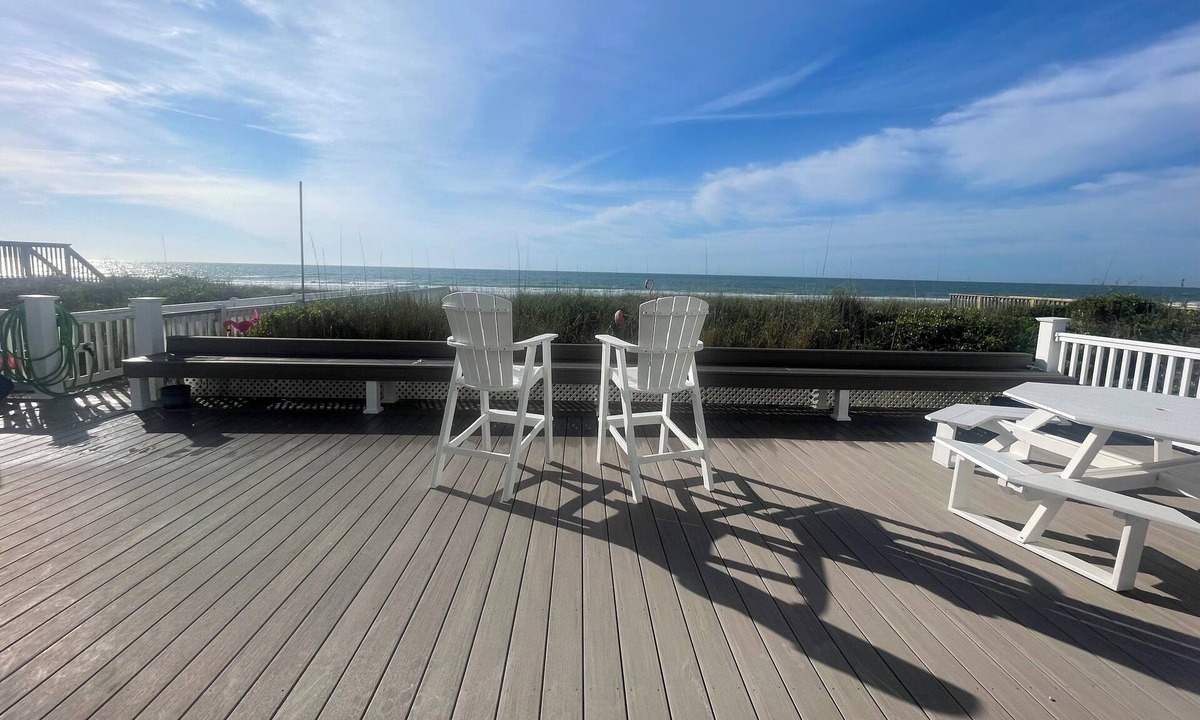 Topsail Beach House | Oceanfront Home, Best Location: Walk to Town, 4 Bed/3 Bath, Pet Friendly!