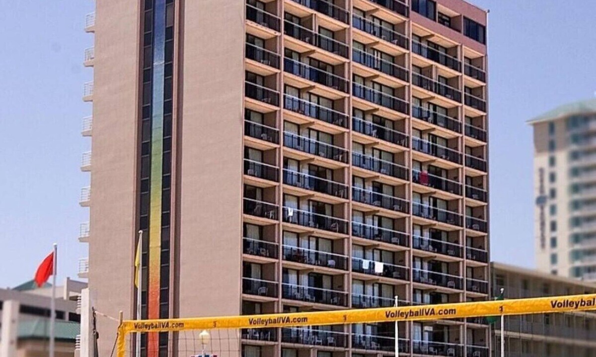 Northeast Virginia Beach Resort | Oceanfront Large 2BR/3BA Resort Suite ONE WEEK ONLY July 11-July 18 2026 Kitchen