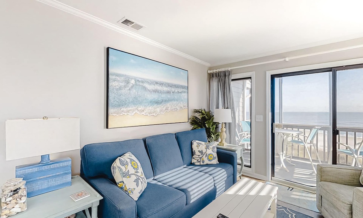 Atlantic Beach Condo | Oceanfront Third Floor Condo w/Panoramic Views, Balcony, & Shared Pool