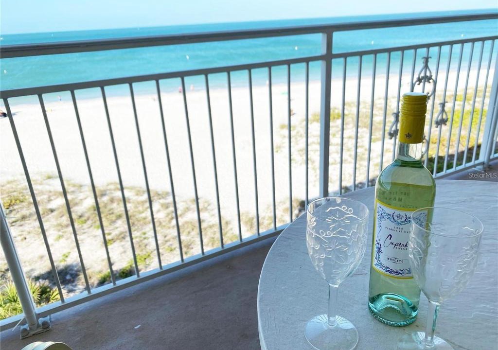 Madeira Beach Apartment | Oceanfront View of Madeira Beach, Steps to the Beach - Madeira Norte Condo
