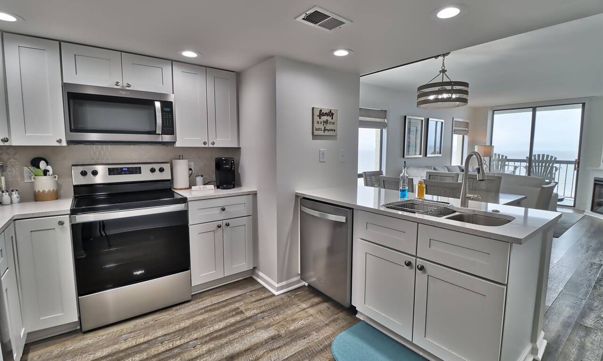 Windy Hill Condo | Oceanfront-Waterpointe 1-Windy Hill Beach-Sleeps 6-3br/2ba-Pools-Free Parking