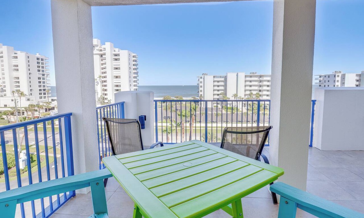 New Smyrna Beach Condo | Oceanwalk Penthouse - Ocean, Pool & Estuary Views