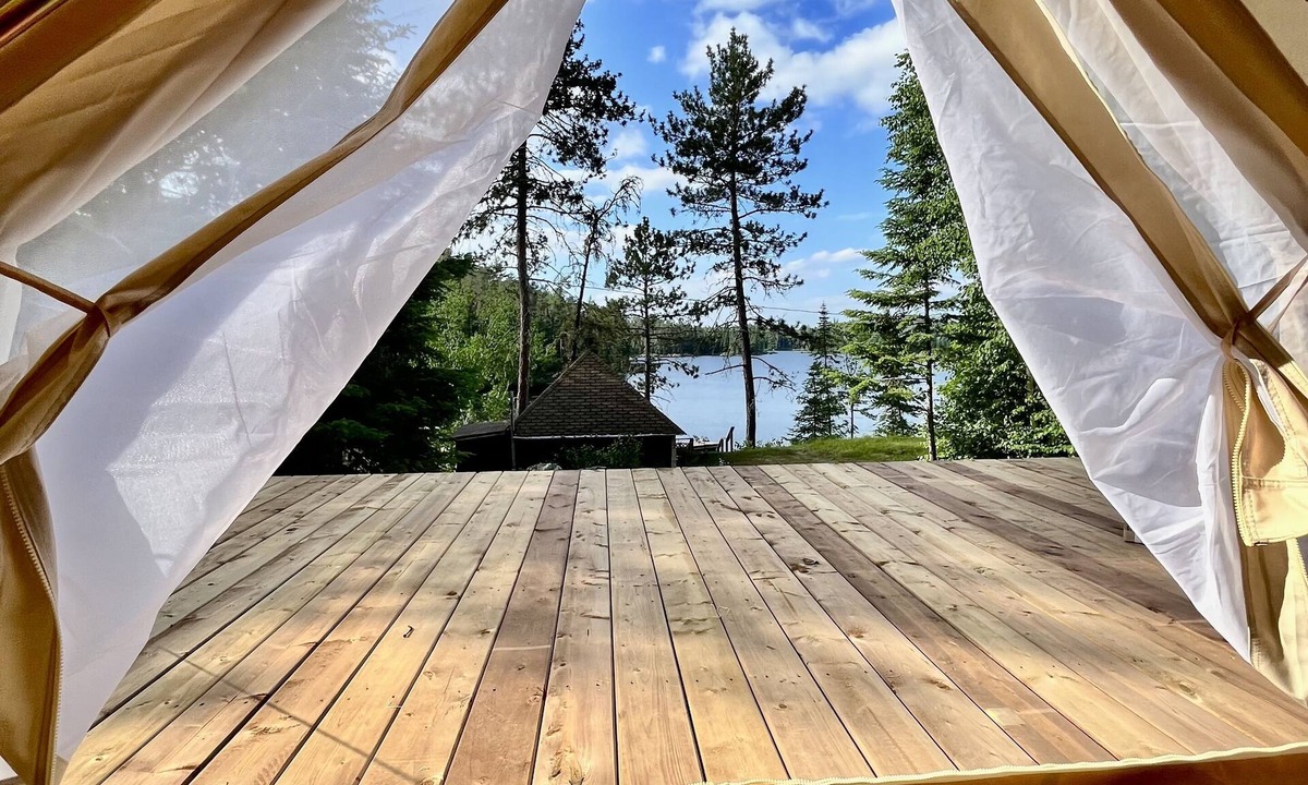 Sioux Narrows Nestor Falls House | Off Grid Glamping Tent with shared Hot tub, and Sauna!