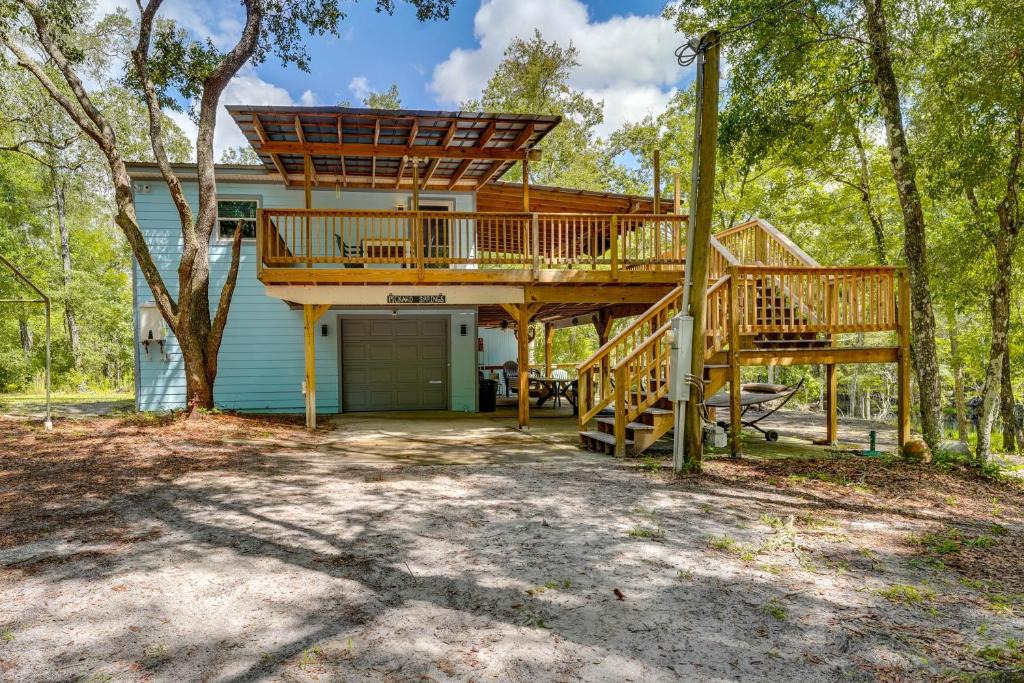 Fort White House | On-Site Spring & River Access! Sunshine State Stay