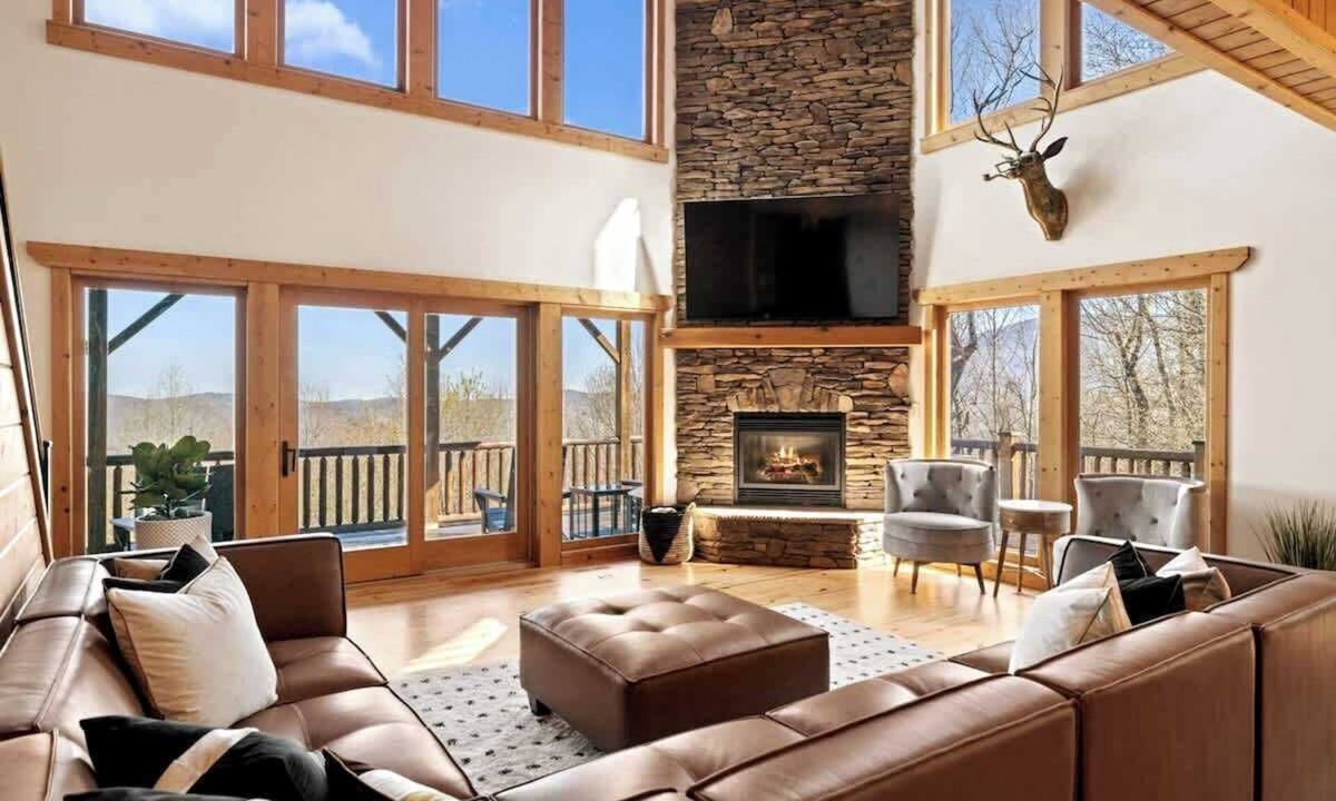 Seven Devils Cabin | On The Rocks · Private~On The Rocks~Loaded~Views