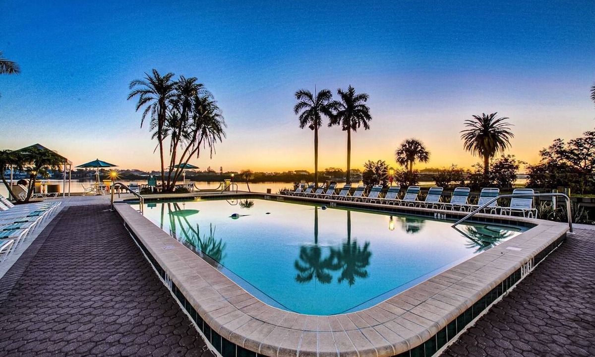 Siesta Key Condo | Palm Bay Club Bayside | Resort Pools, Hot Tub & Private Beach on Siesta Key