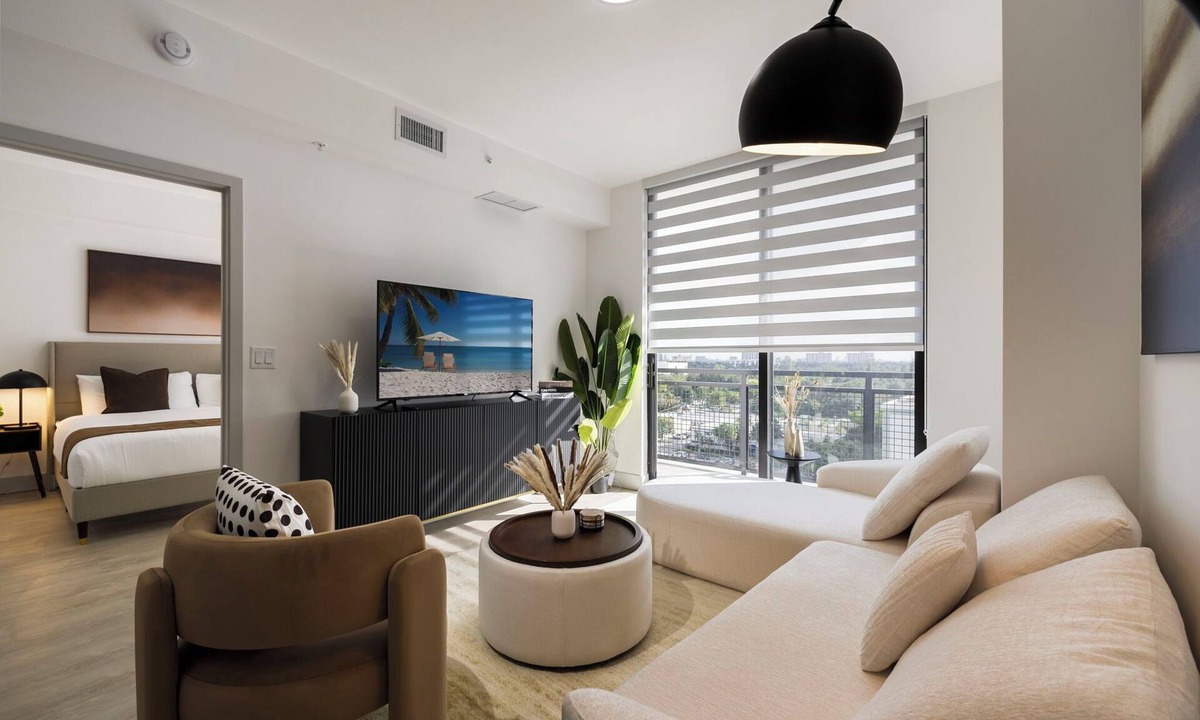 North Miami Apartment | Panoramic Views on High floor- Near Stadium- 3B 2B