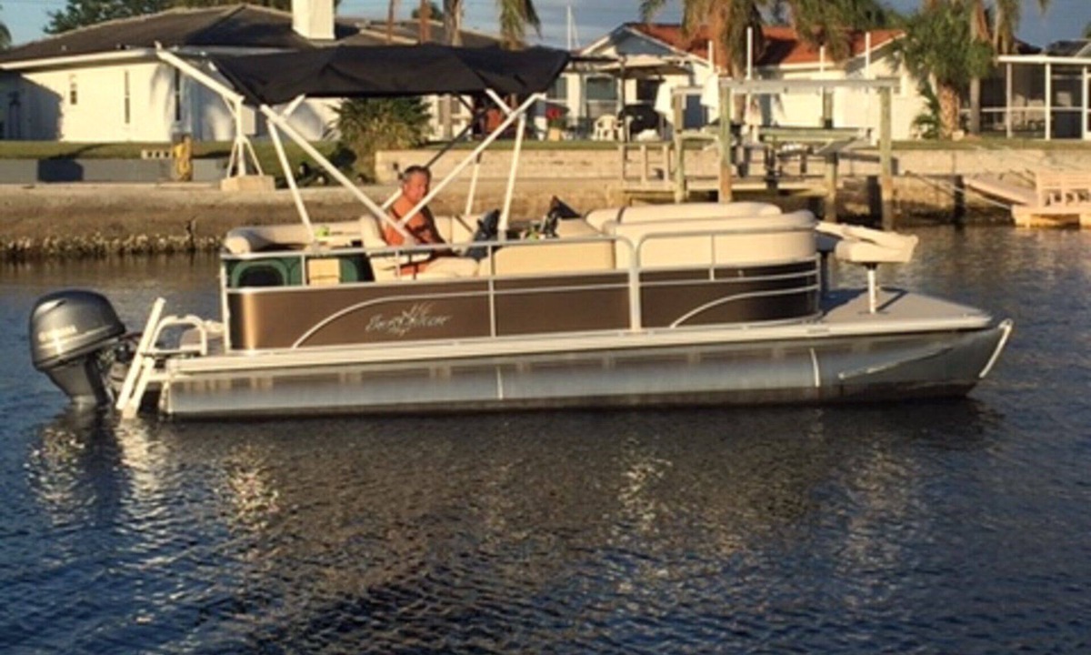 Flor-a-mar House | Paradise on the Gulf! FREE pontoon boat use and salt water pool.