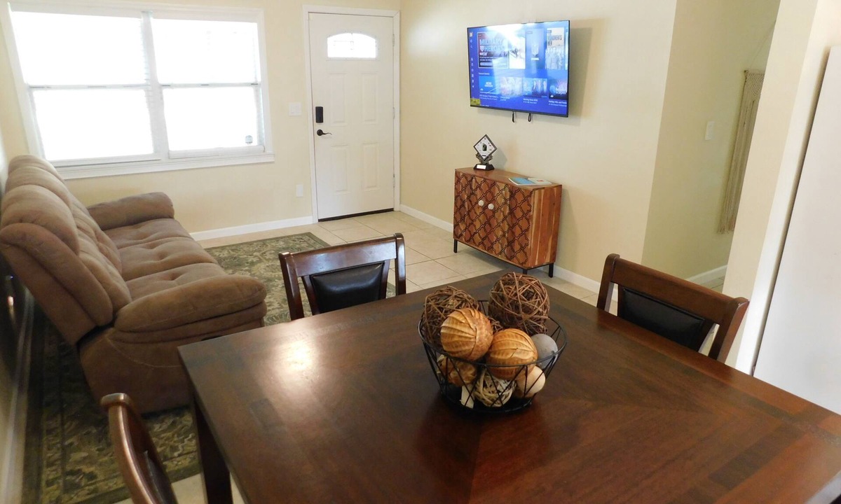 San Mateo House | Peaceful 3-bedroom house in San Mateo, FL
