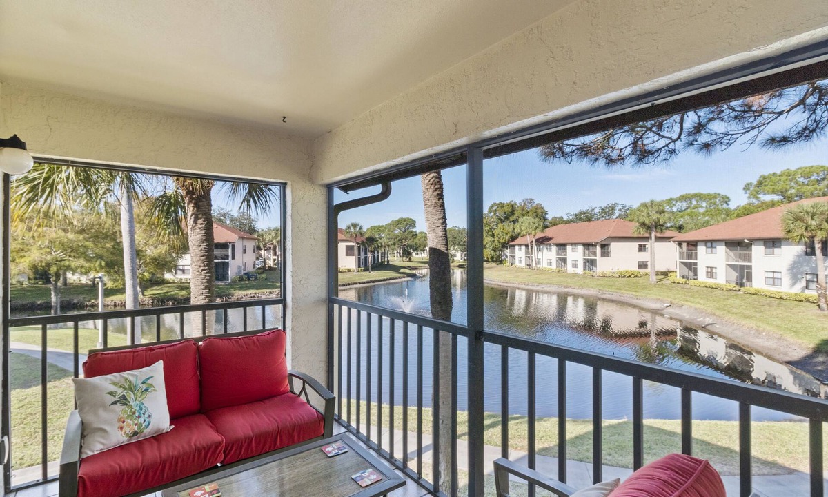 Trailer Estates Condo | Peaceful Lakeview Condo 2 Pools Minutes to IMG & Beaches