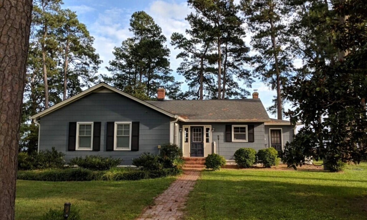 Kinsale House | Peaceful Waterfront Cottage in Kinsale, VA