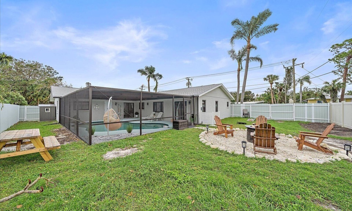 Whitfield House | Perfect Sarasota Getaway: Fully Renovated Heated Pool w no extra fee -Game Room!