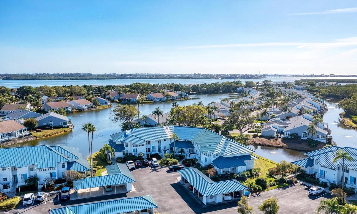 Whitney Beach Condo | Perico Bay Club - Five Minutes From Beautiful Anna Mara Island Beaches