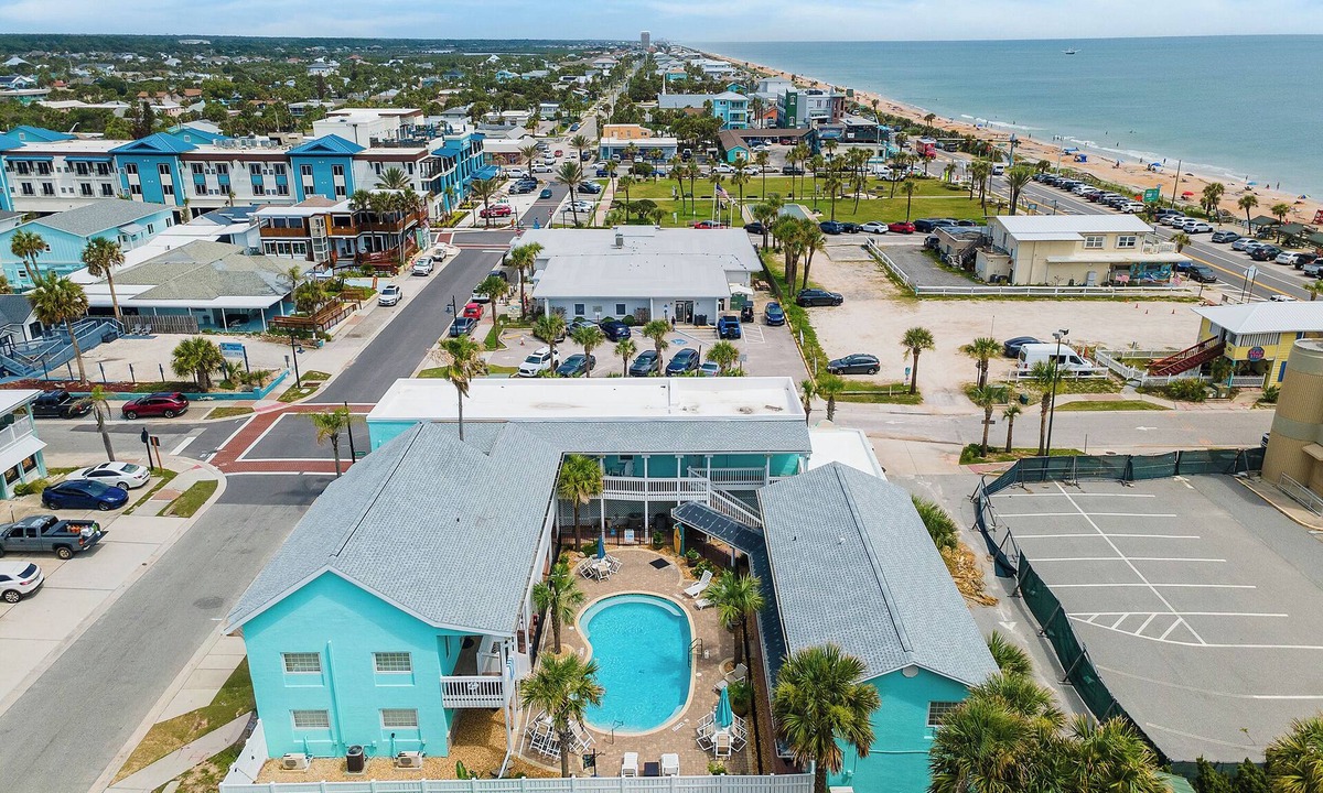 Flagler Beach Condo | 🐾Pet Friendly Flagler Beach Studio | Pool | Plaza Caribe 8 Beach Bliss🌴