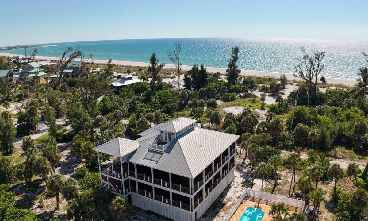 Placida House | Pineapple House on LGI! Bayfront home with pool!