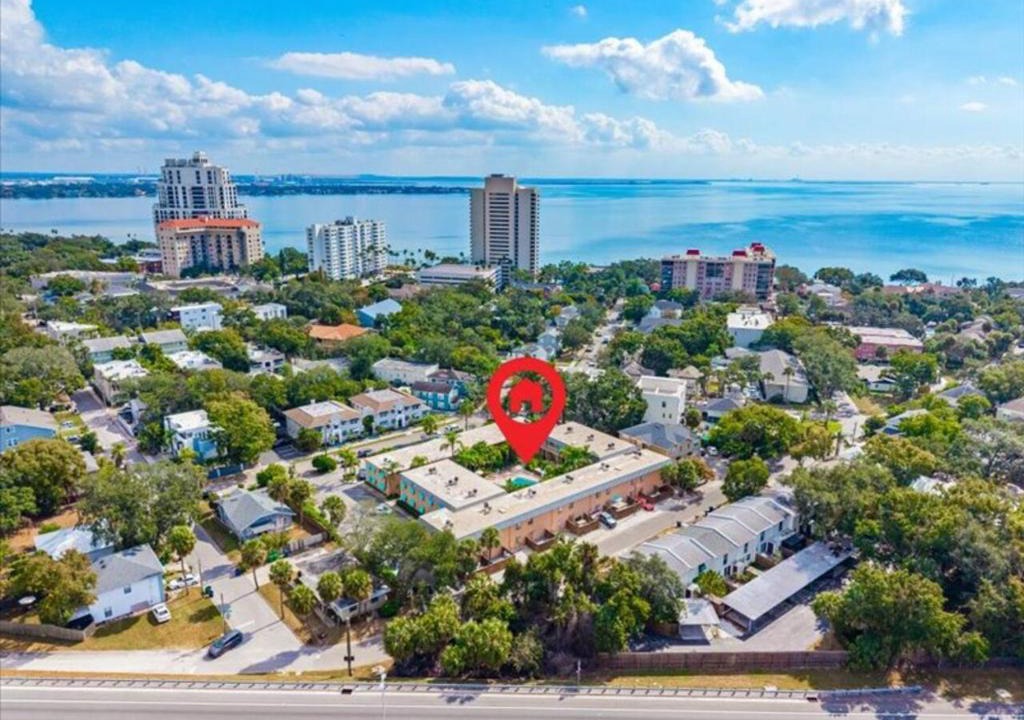 Bayshore Gardens Apartment | Pool - Free Parking - 2BD 1 Block from the Water