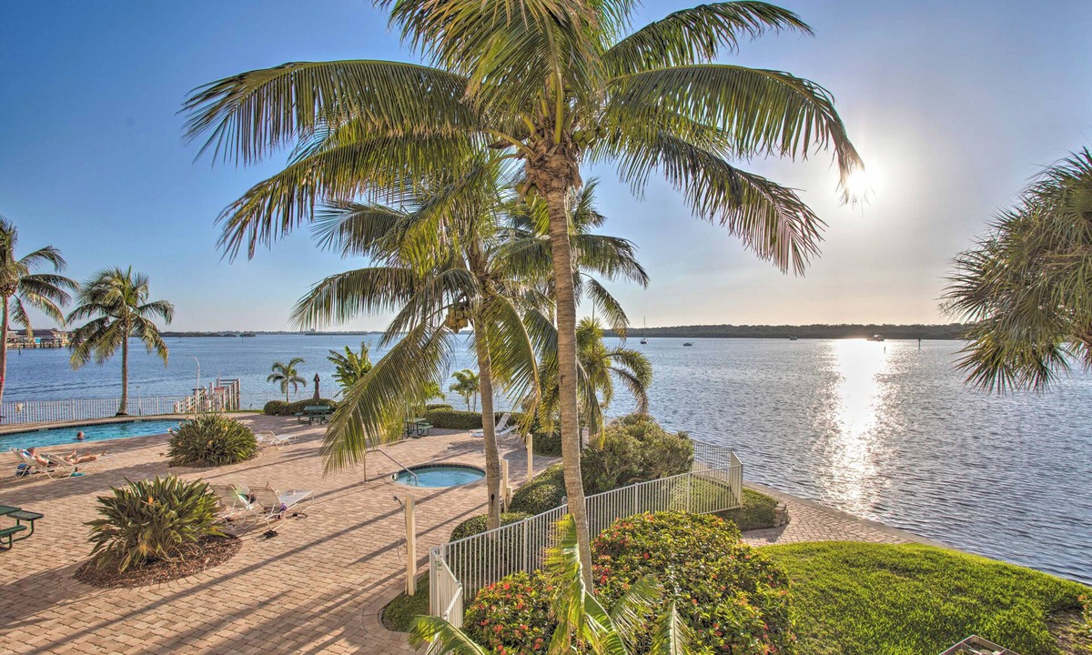 St. Petersburg - Clearwater Apartment | Premier St. Petersburg Unit: Best Views & Layout!