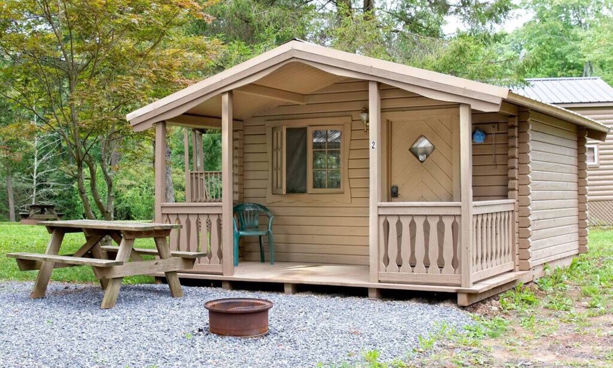 Centre Hall Cabin | Primitive Cabin PC2
