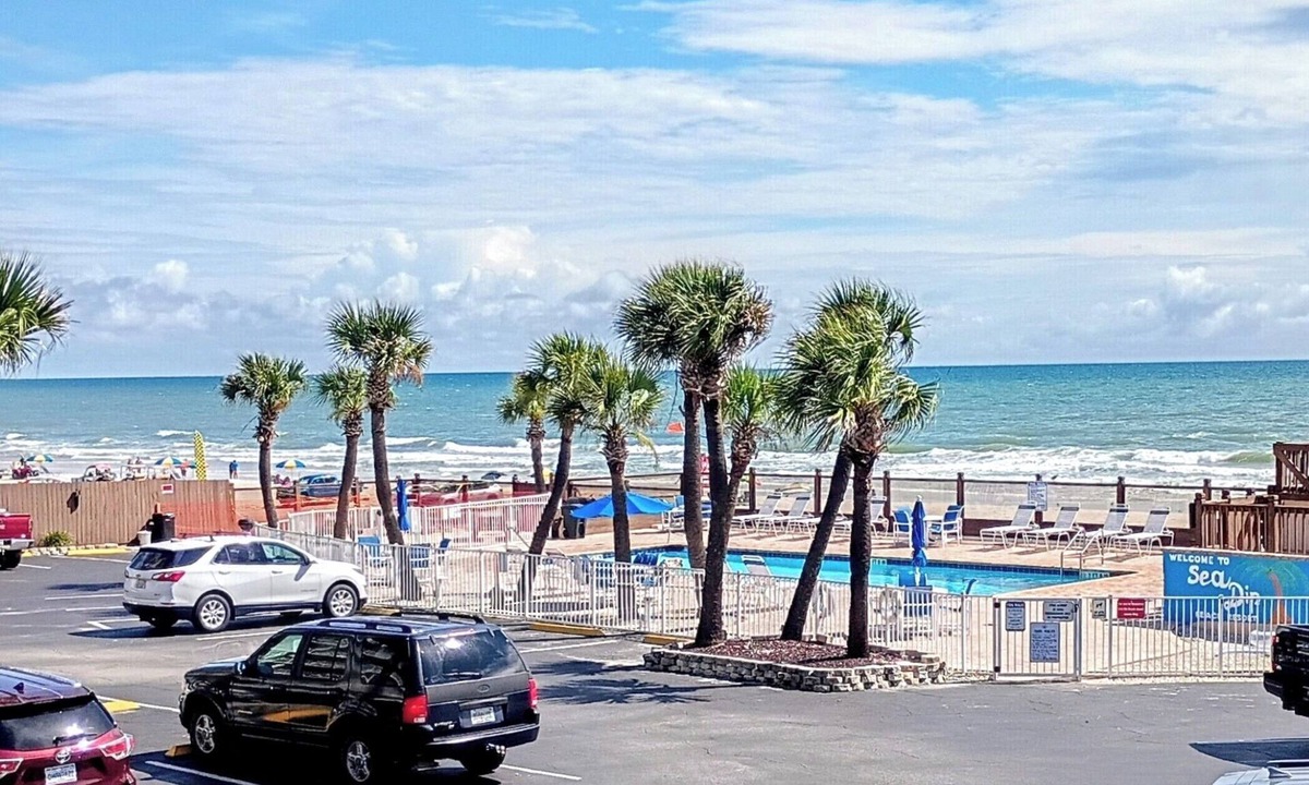 Bostwick Park Condo | Private Balcony Ocean and Pool Views Studio Condo