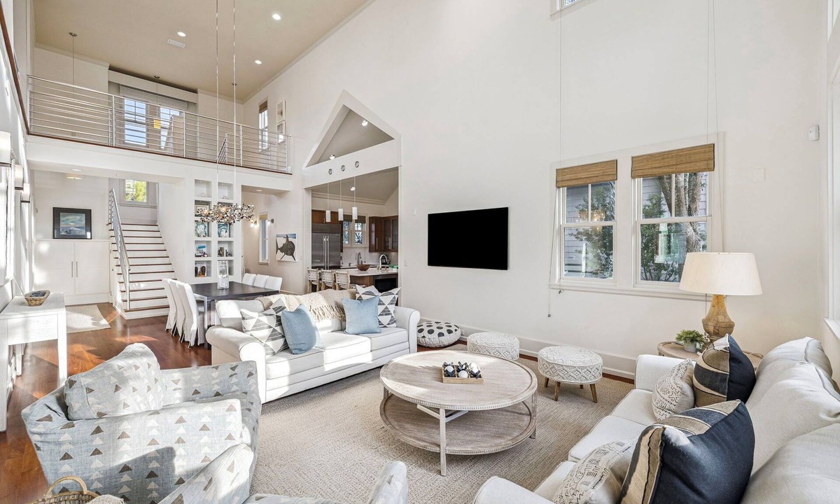 WaterSound Beach House | Private Beach Access | LSV | Patio