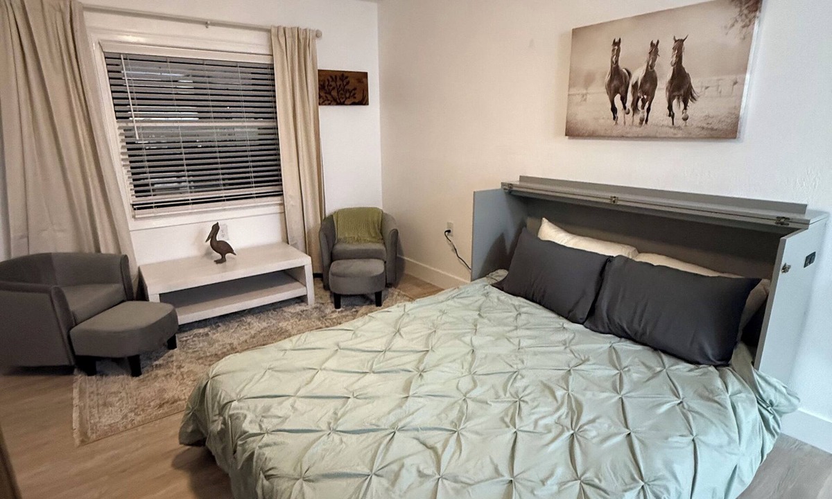 Fellowship Apartment | Private entrance in-law apartment located minutes from WEC-Ocala.