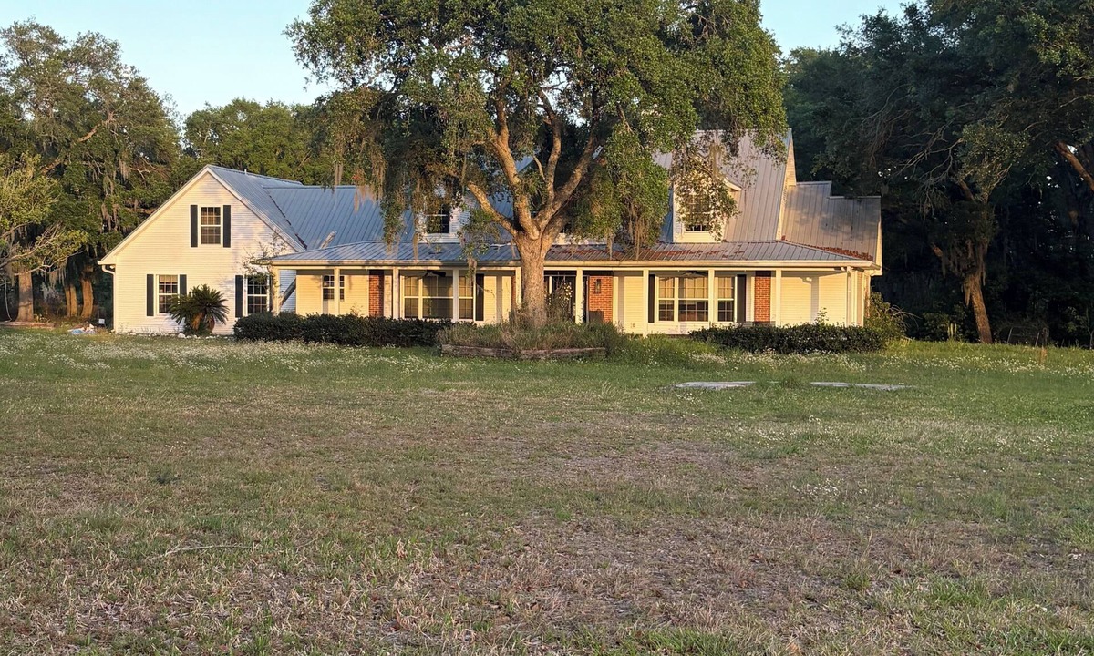Wesley Chapel House | Private Estate Oasis With Pond+Land+Jacuzzi