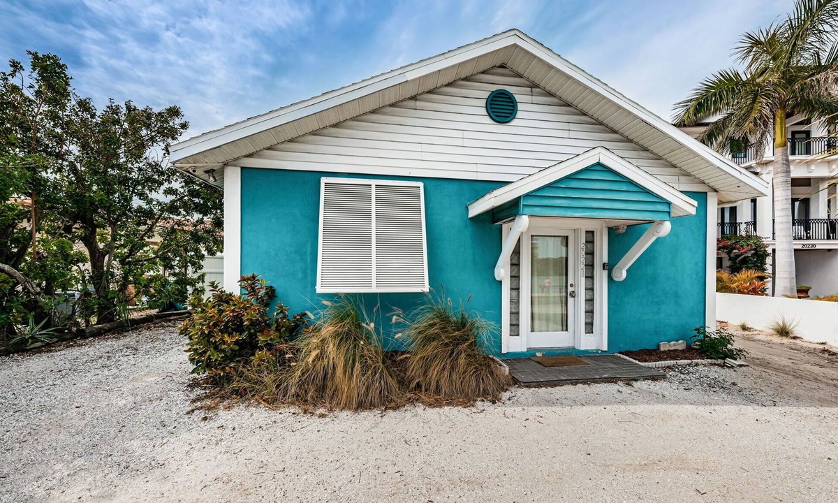 Indian Shores Cottage | Private family waterfront beach cottage. Best location step out to bay and gulf