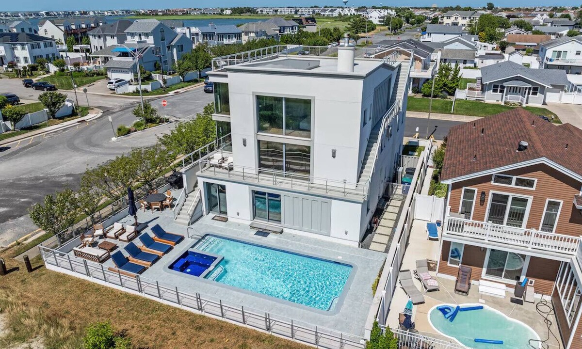 Southend House | Private Luxury Beach Home in Brigantine with Pool, Spa & Rooftop Deck