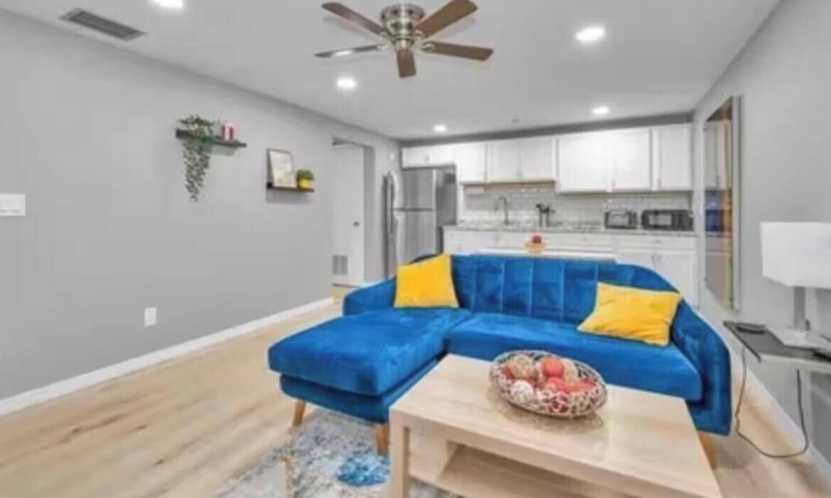 Brandon House | Private Oasis in Brandon Private Entrance & Free Parking