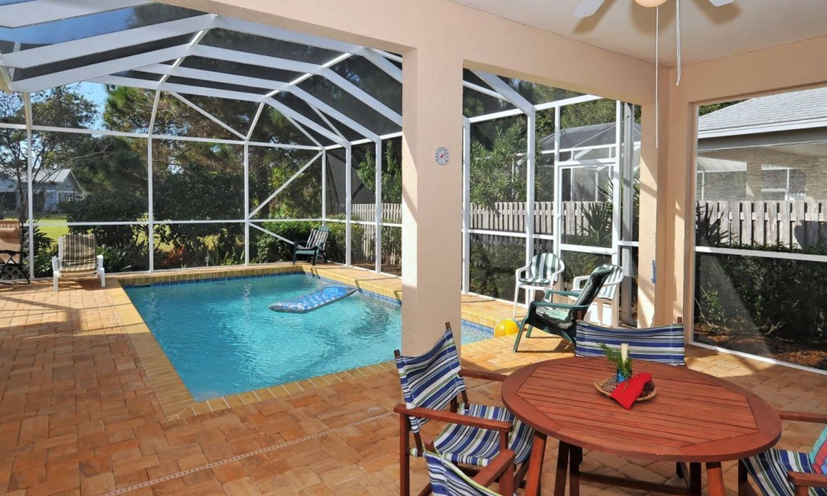 Gulf Gate Estates Villa | Private Pool Home Near Siesta Key