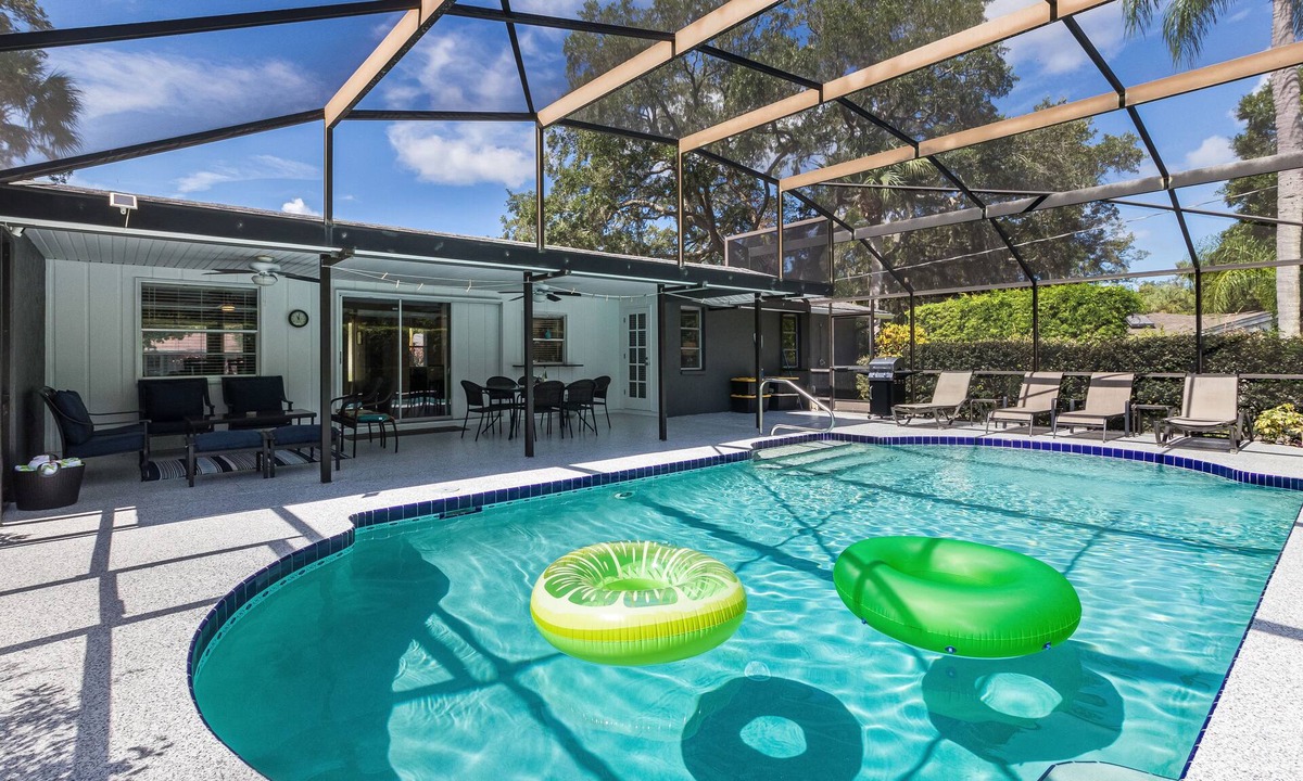 Gulf Gate Estates House | Private Pool Oasis features a Salt Water Pool, 3BR-2BA, 2 miles from Siesta Key”