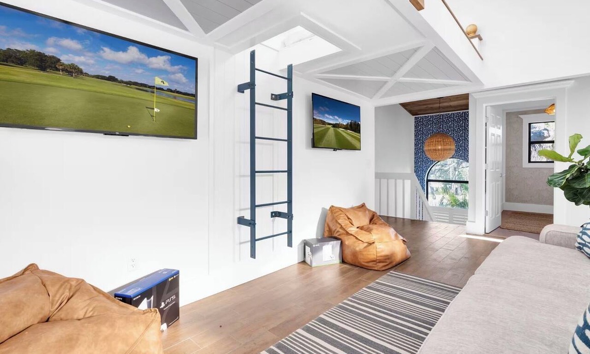Trailer Estates House | Private Resort-Style Retreat Near IMG and AMI!